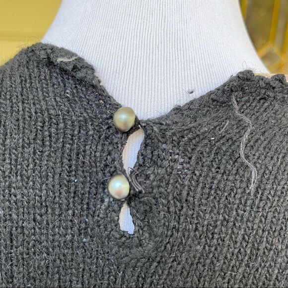Vintage 80’s Silk/ Angora Embellished Fitted Sweater small - Picture 4 of 7